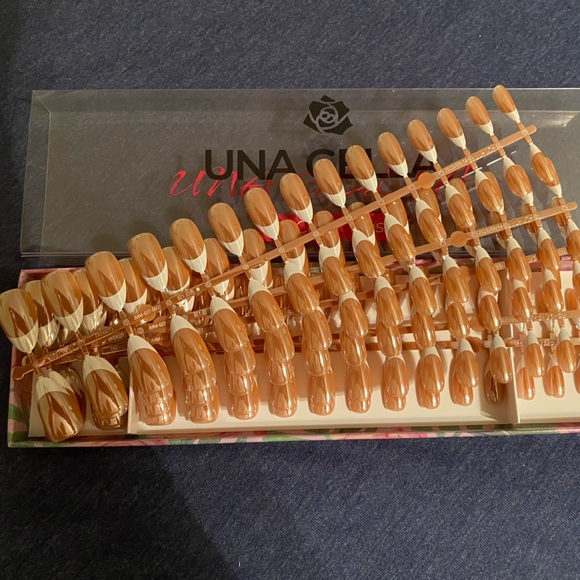 NWOT Una Gella X-Color Tips press on nails French tip pack of 150 - Picture 4 of 4